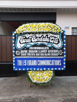 Papan Bunga Duka di Muting